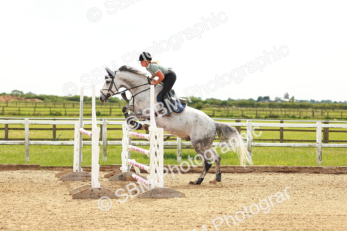 SBM_002243 - Class 4 - Senior Newcomers - 1.10m