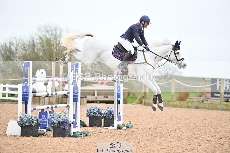 240405A-152129-02278 - Cls 6 National 1.40m Open