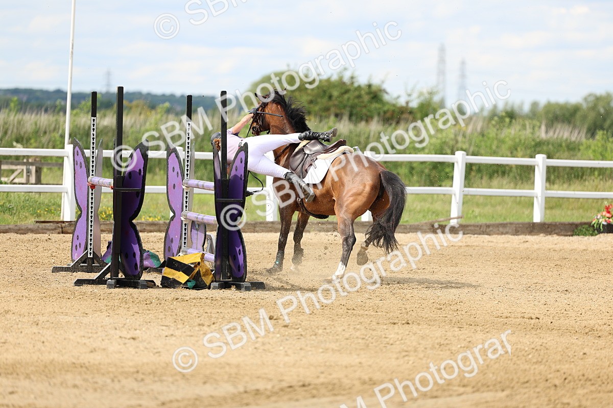 SBM_006040 - Class 19 - Senior Newcomers - 1.10m