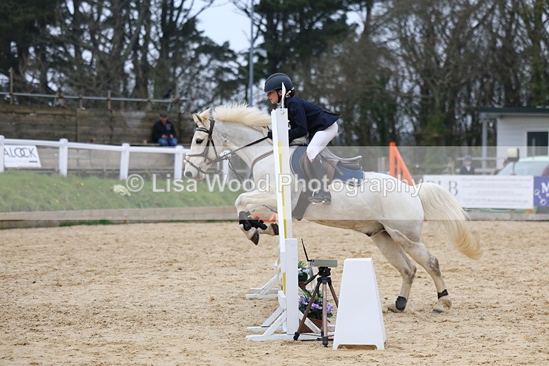 3E7A7939 - Class 10: Junior 60cm