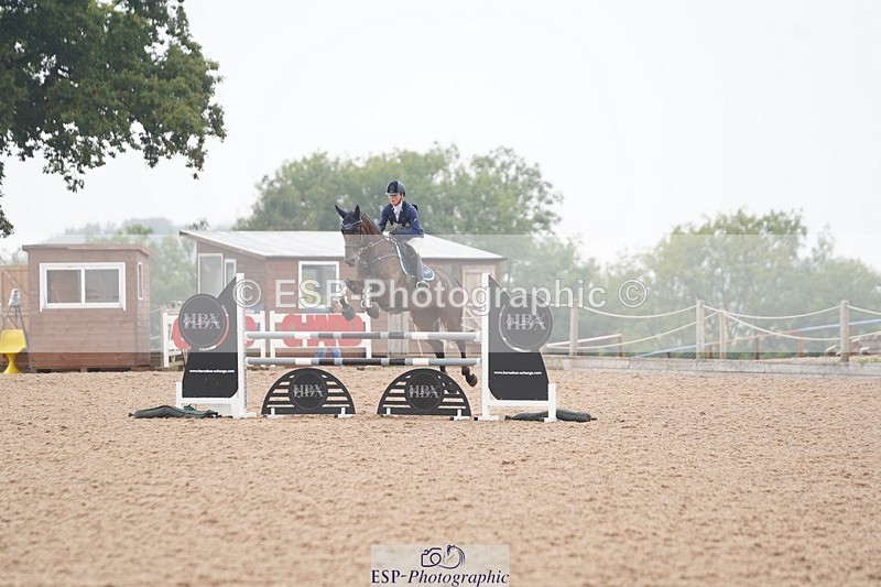 240901A-125420-07608 - 329-Hanna.Bertorelli-BWTH.CLASSIC.CUT