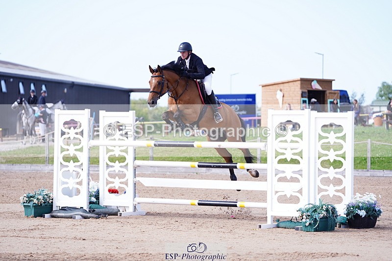 240803A-164820-09369 - Cls 33 National 1.40m Open