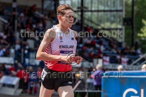 SIAB23-528219 - Track Male Set One