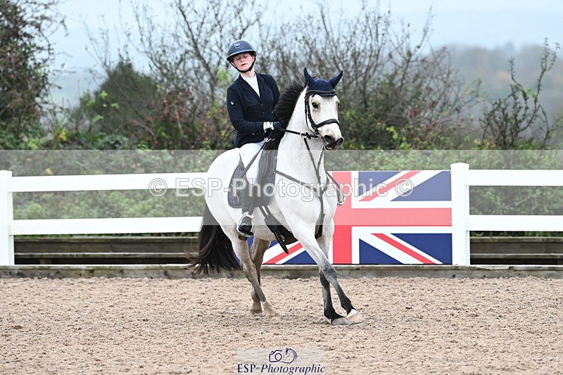 231118A-135530-03198 - Cls 9 Foxhunter & 1.10m Open