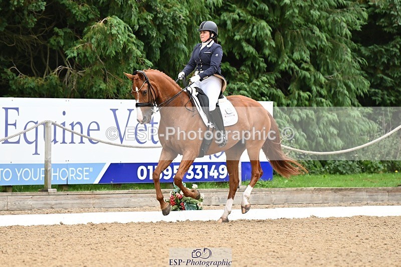 240811-103112-04758 - 156-Stacey.Escrig-Joie.De.Vivre