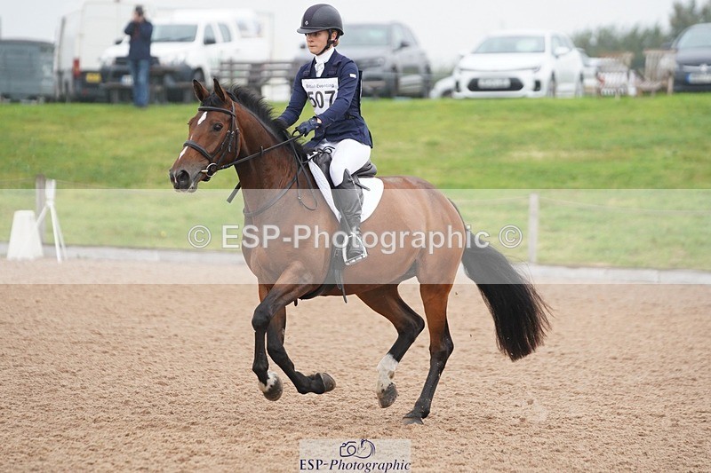 240901A-142258-10017 - 507-Emma.Jowett-SEABALLY.URSUALA