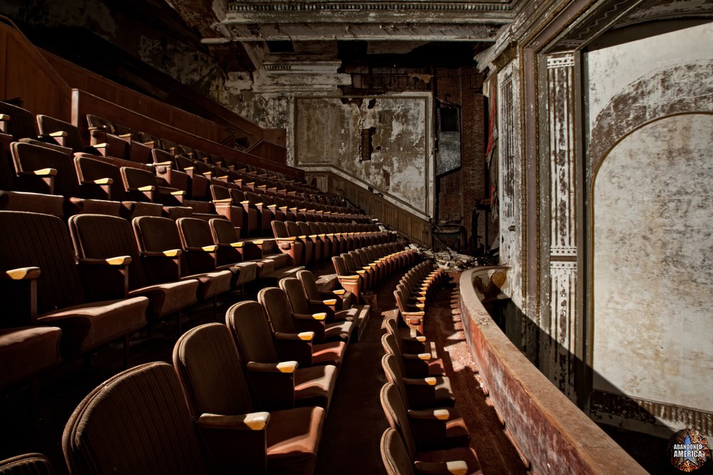 Victory Theatre (Holyoke MA) | Balcony Profile - The Victory Theatre