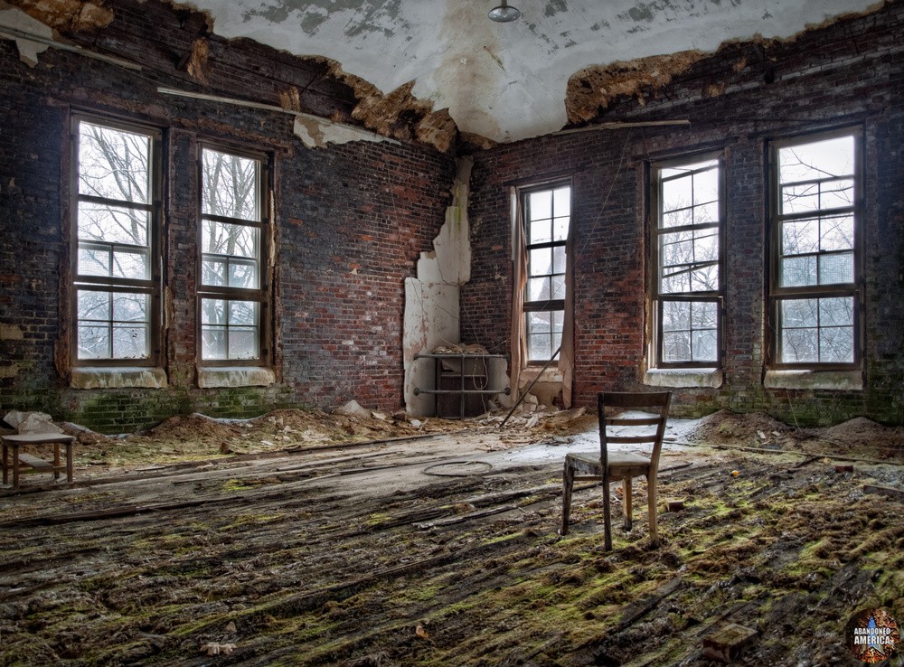 Snowy Chair | Norwich State Hospital