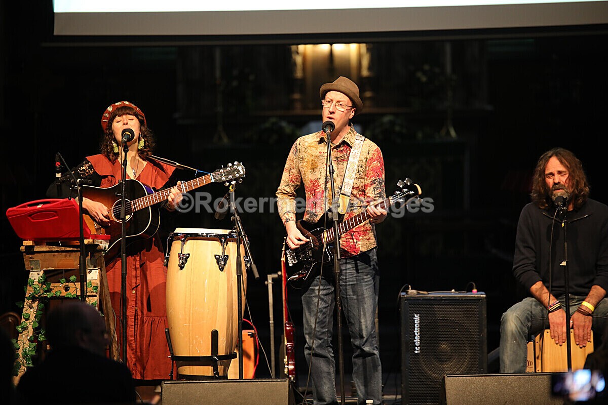 FOLK N BLUES-268 - FOLK and BLUES SEPT 2022