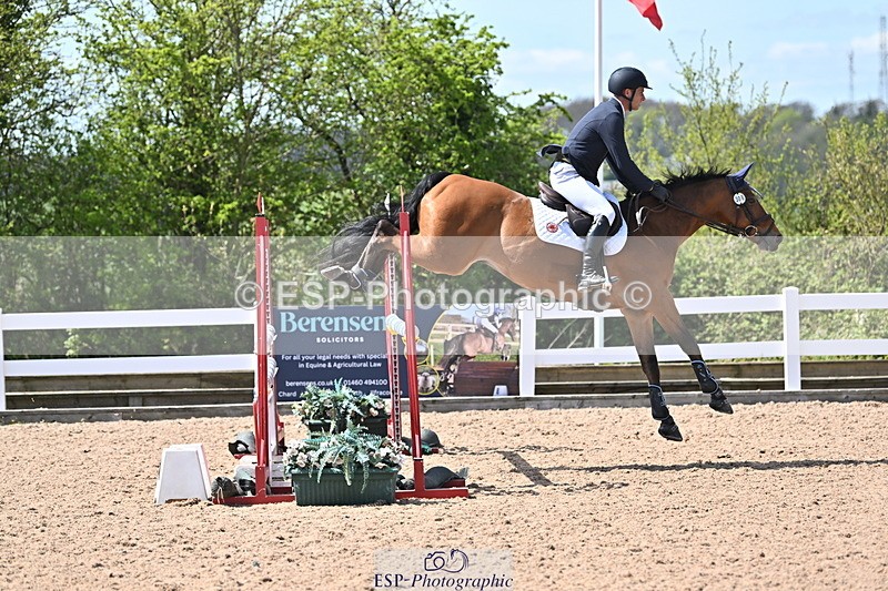 240418A-133344-03517 - Cls 13, 1 Star Bronze Tour 1.10m