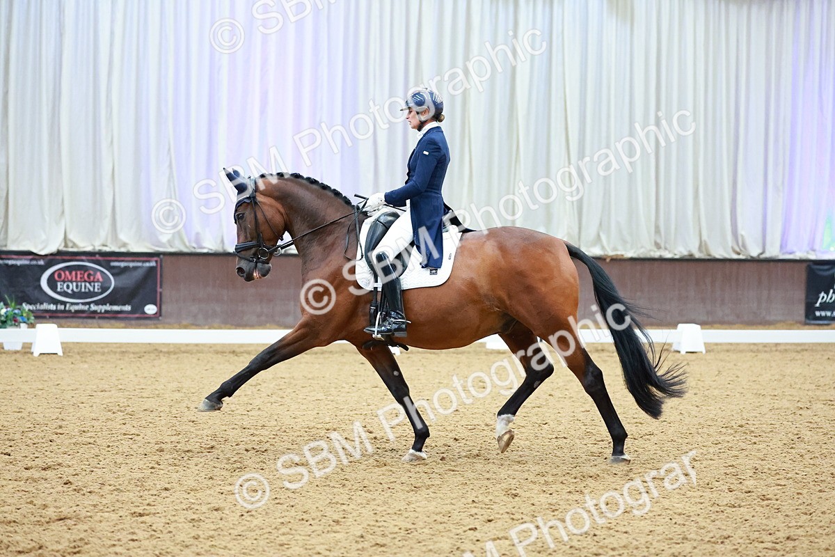 SBM_006203_Class 7 - FEI INT I - Sara