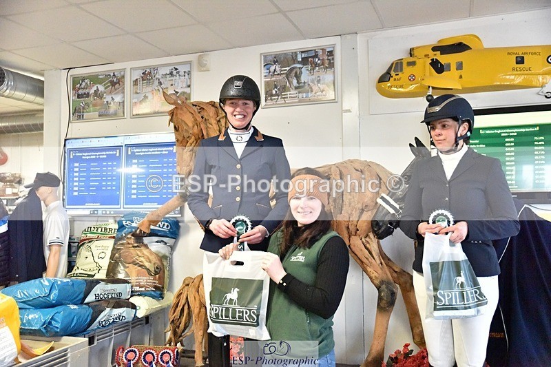 250214-130820-00359 - Freestyle Medium Silver Presentation