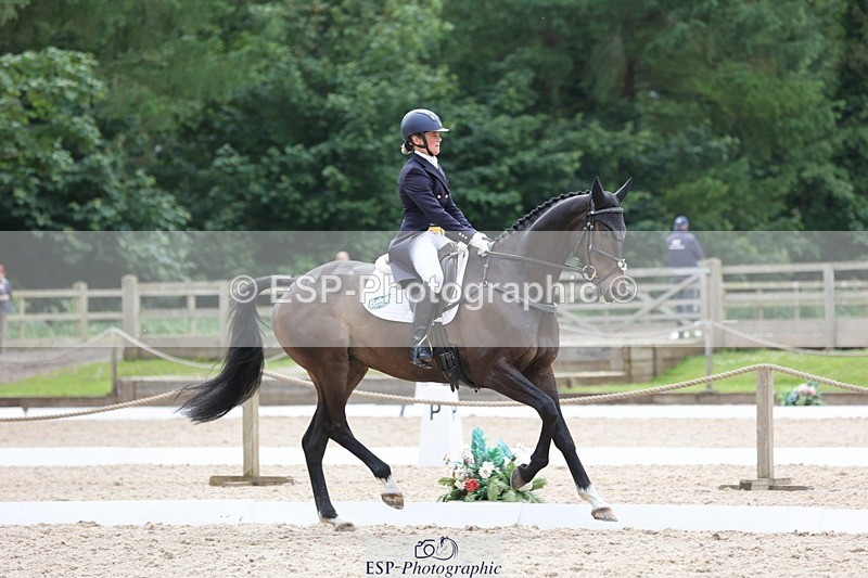 240524-161039-10072 - 370-STORM_IN_DECEMBER-Claire_Fielding