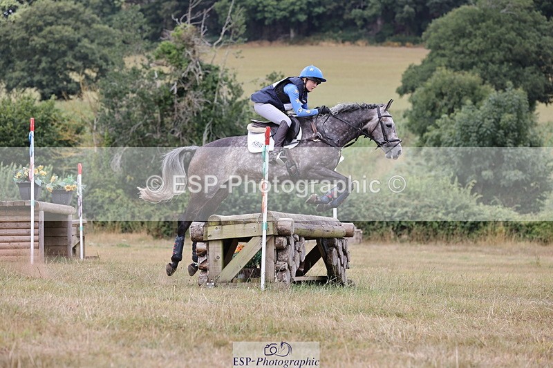 250802A-132135-04330 - A-038-Maisy.Miller-HEADDON.SWAN.SONG