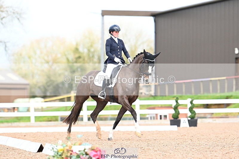 240218A-122513-07263 - 161-Katie.Warner-Active.Nuvalari