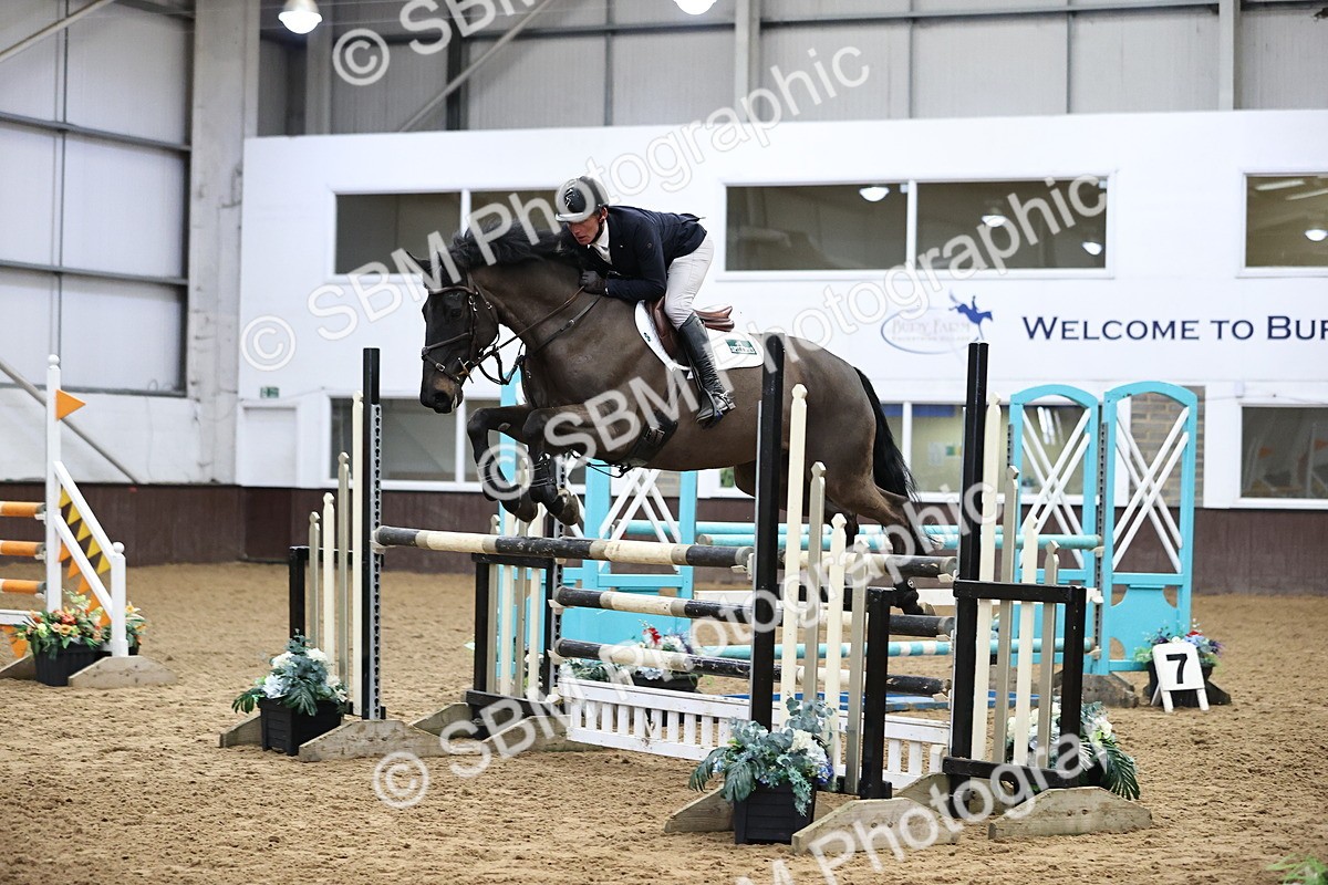 SBM_001813 - Class 4 - Senior Newcomers - 1.10m Open