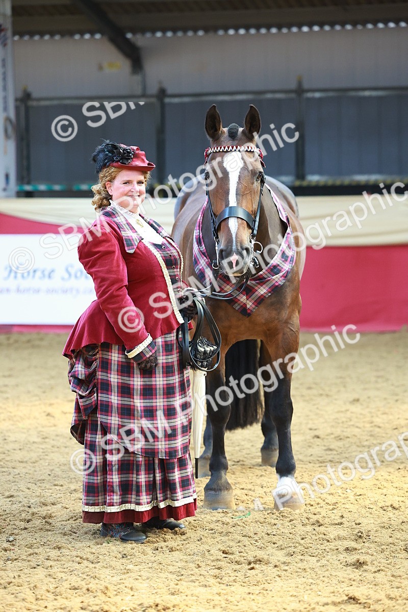 SBM_13663 - Class 104 - IH  Costume