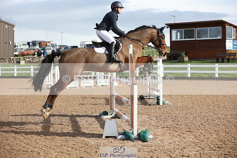 240223A-112946-00876 - Cls 4 Snr 1.05m Open