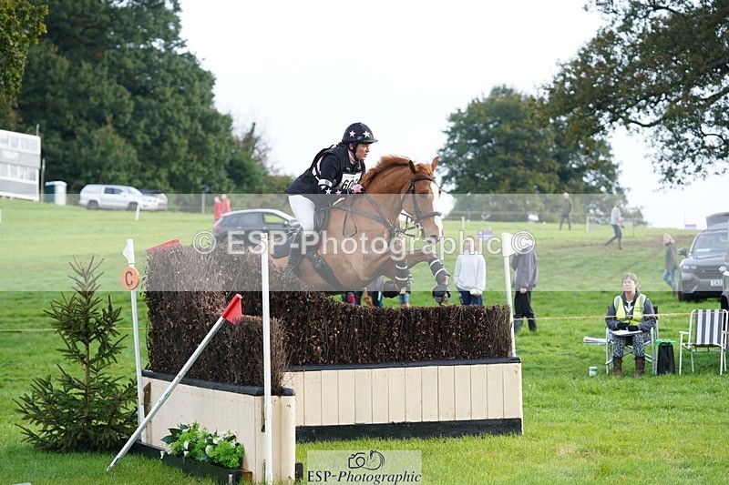 231021-094050-13333 - 606-GOLDEN.HEART.BREAKER-Emily.R.Vincent-SC+XC