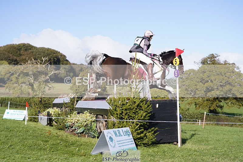 241025-104810-06148 - 004-Claire.Deuten-FOXRIDGE.HIGH.JINX