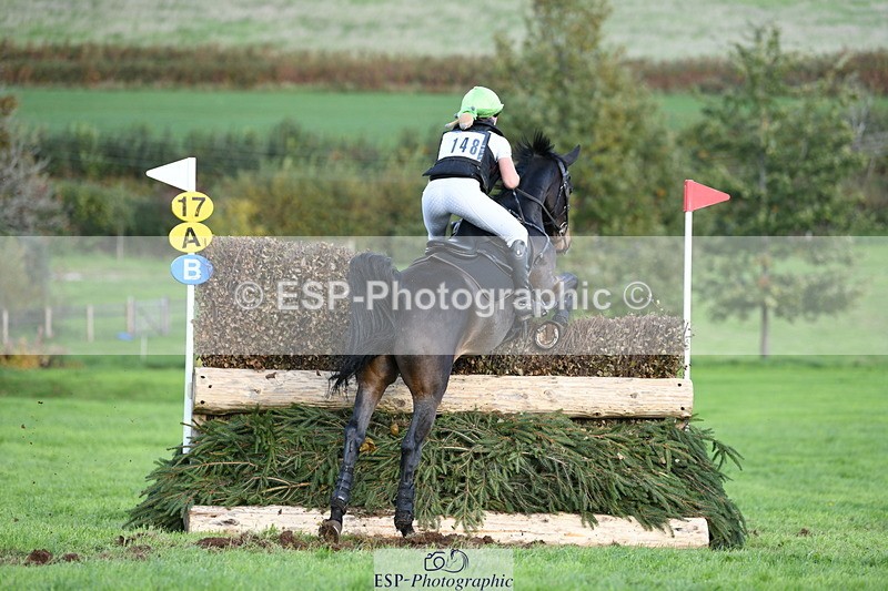 251024A-131025-11922 - B-148-Tarka.Abraham