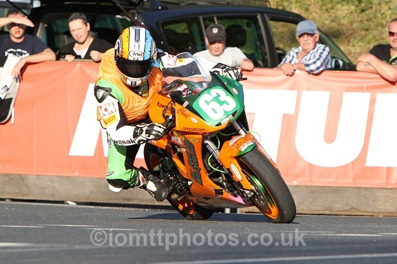  - Saturday Practice Newcomers/Supertwins