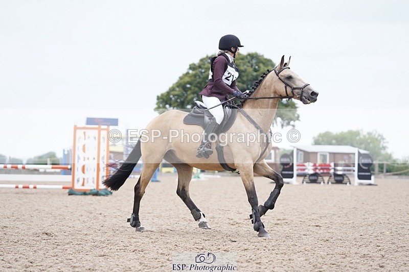 240831A-141614-04063 - 211-Fiona.Lewis-BALLYANNY.BUTTONS