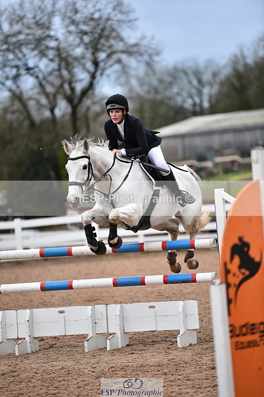 231203A-131028-01288 - Cls 9+10 Children on Horses 1m & 1.10m