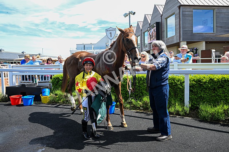 300526-Race 1-Forest Phoenix-0316 - Race 1 13.55pm Pennine Brewing Company Novice Stakes