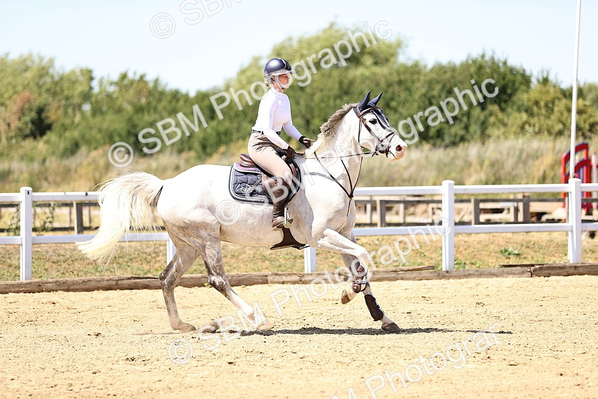 SBM_014571 - Class 15 - Senior Newcomers - 1.10m Open