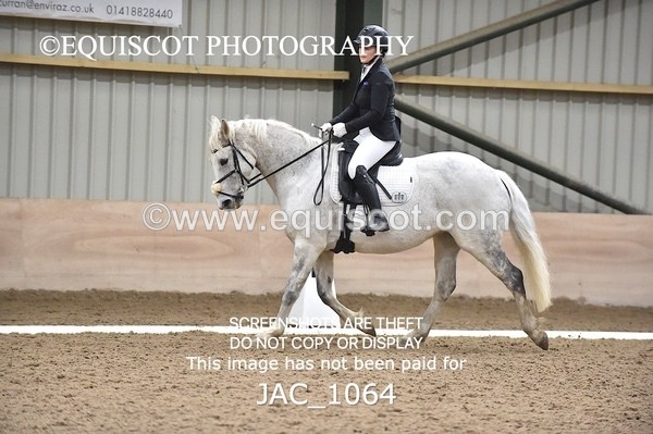 JAC_1064 - CLASS 4 NOVICE 1