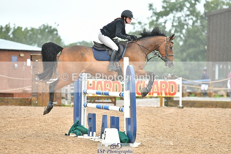 230805A-104839-00203 - Cls 2 Snr Newcomers & 1.10m Open