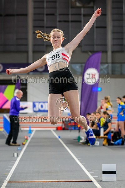 SenInd26-916254 - Field Female Set One