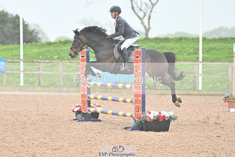 240505A-125144-05204 - Cls 4 Blue Chip Pony Newcomers & 1m Open