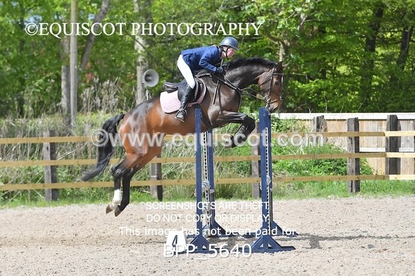 BPP_5640 - CLASS 24 SUN Senior BritiNovice/ 90cm Open