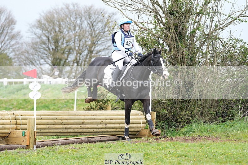 250419-130650-10058 - 424-Issy.Hollidge-CORBETT