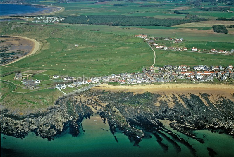 A00016B Coastal village of Earlsferry Fife in 2001 - Settlements, infrastructure and attractions