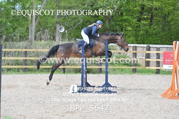 BPP_5647 - CLASS 24 SUN Senior BritiNovice/ 90cm Open