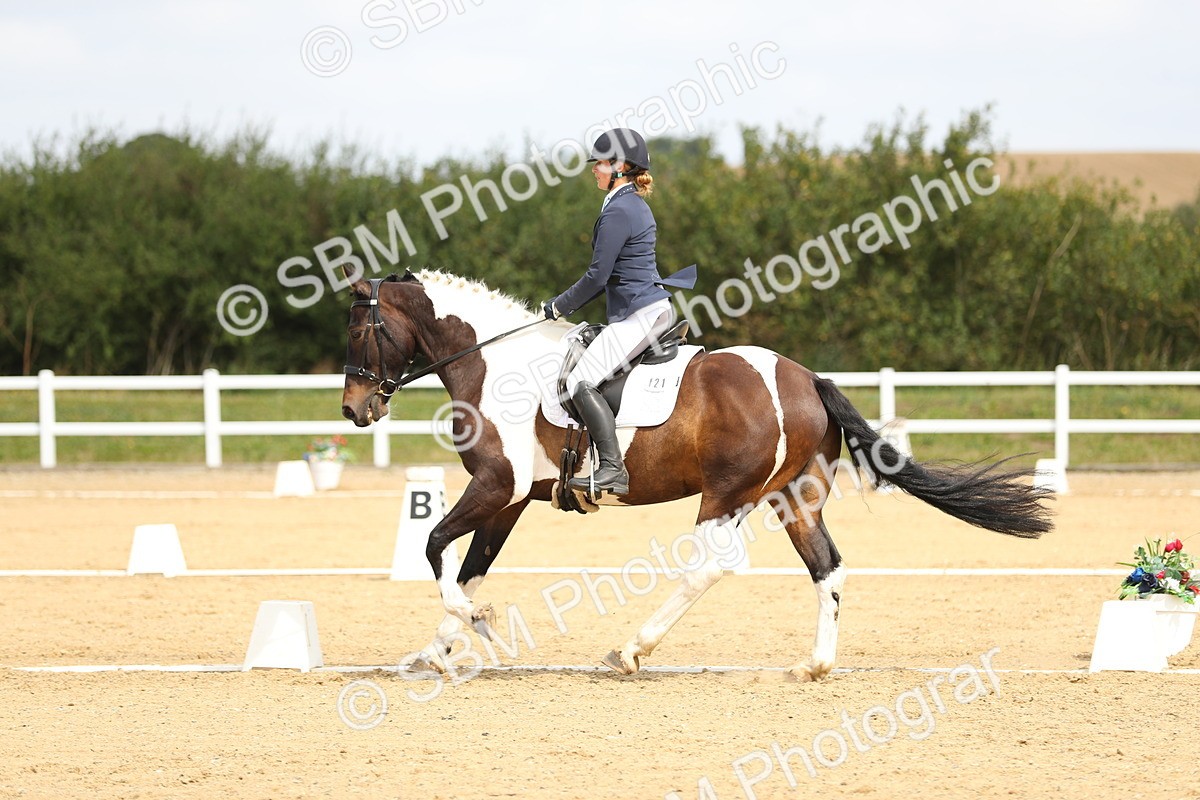 SBM_016390 - Class 13 - Novice 23 - 11.25-12.35