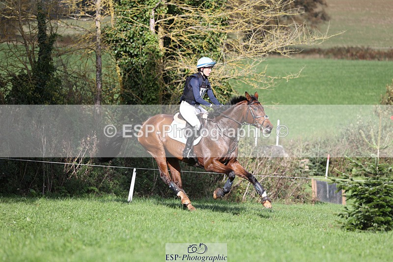 241025-123744-08107 - 105-Bella.Innes.Ker-MBF.KELVIN.DELLA.CACCIA