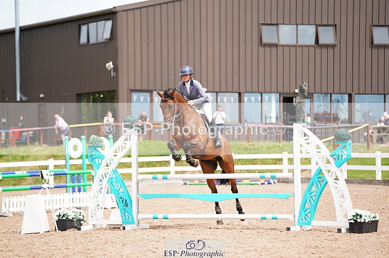 240804A-124430-10895 - Cls 51 1.05m Amateur Qualifier