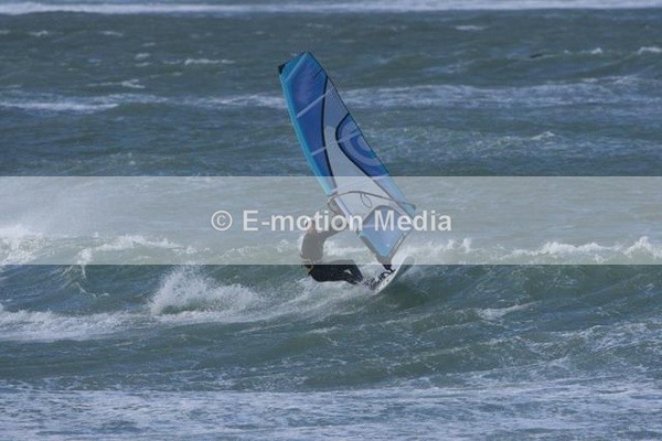 ws 011207-10 - Windsurfing