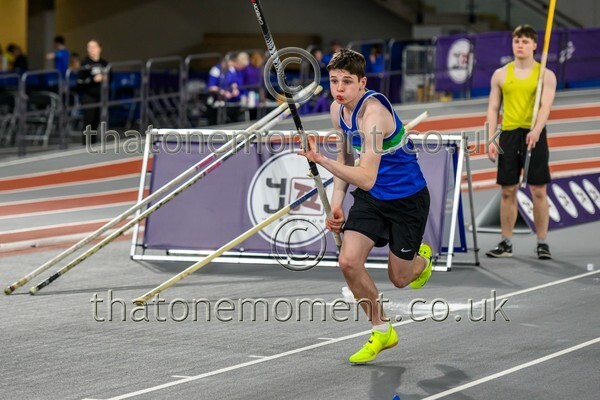 AgeInd25SUN-913624 - Field Male