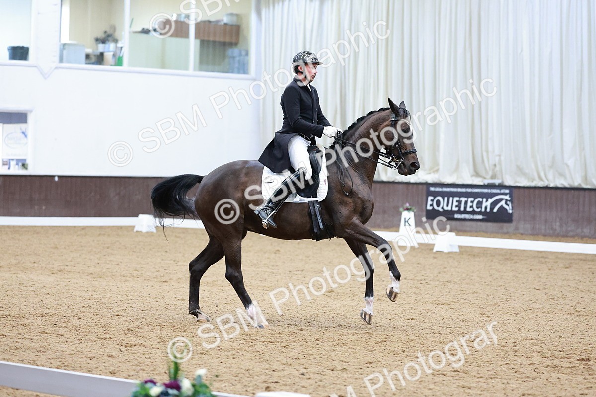 SBM_016671 - Class 5 - FEI INT II - 17.24-18.20