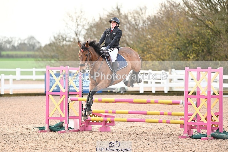 241206-095818-00130 - Cls 2 British Novice and 90cm Open