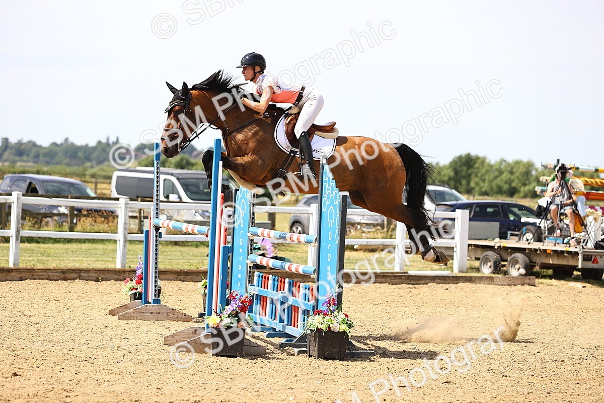 SBM_000647 - Class 15 - Redpost Equestian Senior Foxhunter - 1.20m
