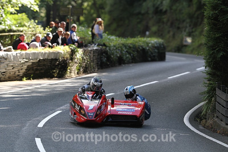 FOM_0850 - Classic TT Lap of honour