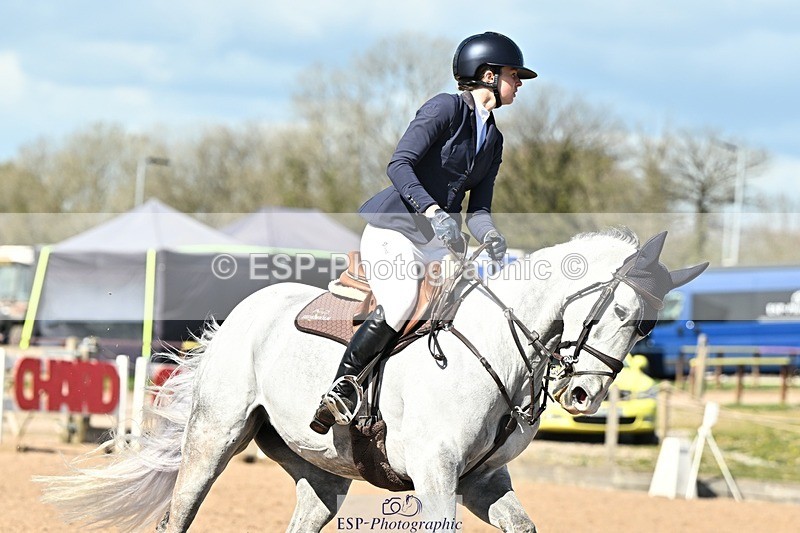 250416-152758-01749 - Cls 6 Foxhunter and 1.20m