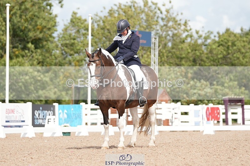 250906-114028-02044 - 080-Rebecca.MorrisSally.XIII