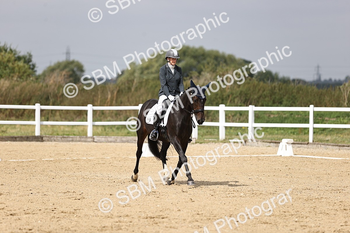 SBM_016893 - Class 14 Novice 23 - 11.53-12.56